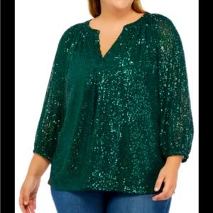 Crown & Ivy™
Plus Size Blouson Sleeve Split Neck Sequin Top
Green